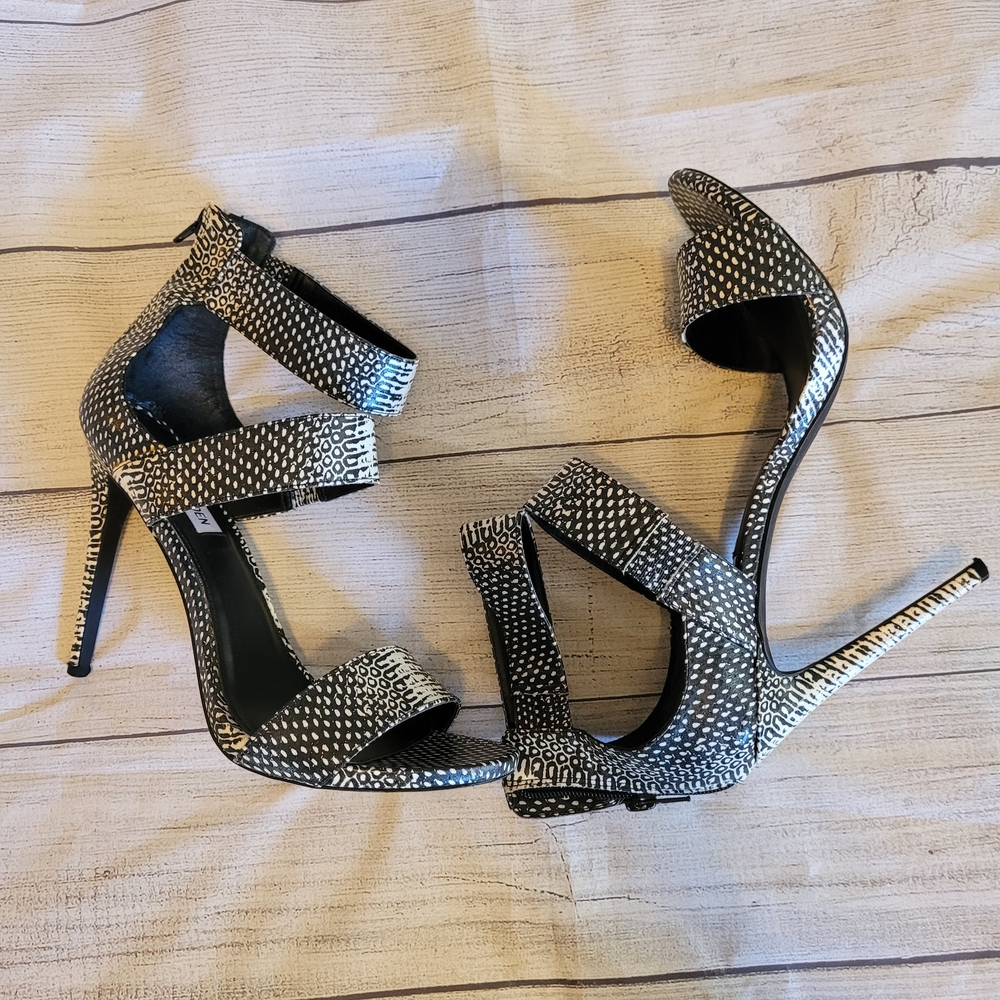Steve Madden Mira Black and White Women's Heels